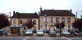 The town hall in Armeau