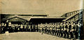 在九一八事变出征的乃木部队部分士兵回国，图中为在滨田站前迎接的情况（1937年3月）。