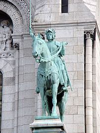 Statue of Joan of Arc (south façade)