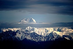 天山最高峰托木爾峰