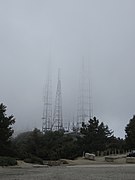 Antennae at Mount Wilson in the fog