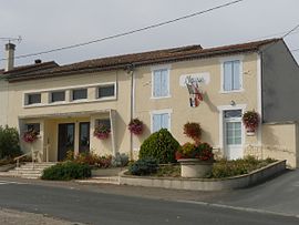 The town hall in Saint-Georges-des-Agoûts