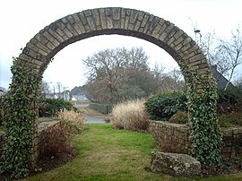 The stone arch at the entrance to Ploeren