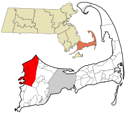 伯恩在巴恩斯特布尔县及马萨诸塞州的位置（以红色标示）