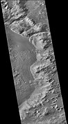 火星勘测轨道飞行器背景相机拍摄的维尔茨陨击坑东侧边缘。