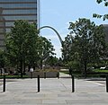 Peabody Plaza seen from Citygarden