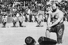 Shaban Jafari during the performance of Pahlevani and zoorkhaneh rituals in Amjadieh Stadium