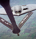 准备与B-2匿踪轰炸机施行加油任务