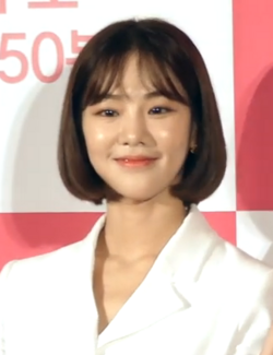 Han Ji-eun in white outfit at Be Melodramtic press conference in August 2019