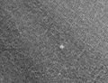罗蒙诺索夫撞击坑和多边型图案地，由火星全球探勘者号拍摄。