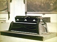 加菲尔德的棺木在国会大厦圆形大厅接受瞻仰
