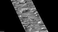 火星勘测轨道飞行器背景相机拍摄的莱尔陨击坑。