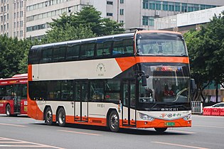 新穗巴士 HFF6124GS03EV 行驶于230路