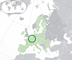 卢森堡的位置（深绿色） – 欧洲（绿色及深灰色） – 欧洲联盟（绿色）  —  [图例放大]