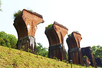 魚藤坪斷橋