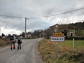 The road into Pranles