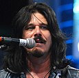 Gilby Clarke 2 2012 (cropped).jpg