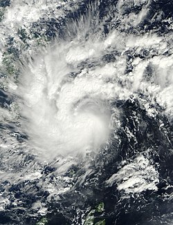 强热带风暴天鹰在12月16日靠近棉兰老岛