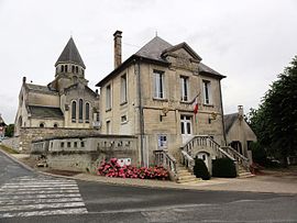 The town hall and church of Leuilly-sous-Coucy