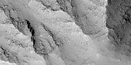 HiWish计划下高分辨率成像科学设备看到的卢罗斯谷岩层近景，前一幅图像的放大版。