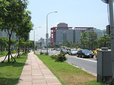 Shin Kong Mitsukoshi shopping complex