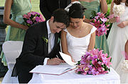 签署婚姻法律文件