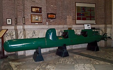 The "maiale" or "siluro a lenta corsa": first underwater transport way used by Italian frogmen in World War II