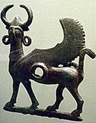 伊朗的斯芬克斯铜器，现存克利夫兰艺术博物馆