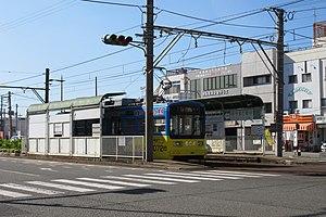 滨寺站前方向月台（左）、惠美须町方向月台（右）