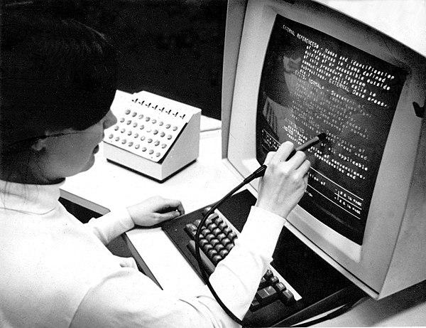 HypertextEditingSystemConsoleBrownUniv1969