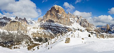 Tofana di Rozes parete sud Dolomiti Ampezzo