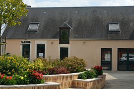 The town hall in Condé