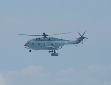 辽宁号上的直18J预警直升机正在钓鱼岛赤尾屿以东空域飞行