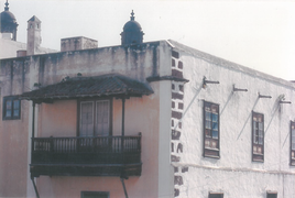 Casa del Conde in 2001.