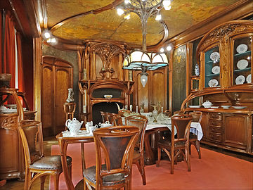 Dining room by architect Eugène Vallin and furniture designer Victor Prouvé (1903-1906) (Musée de l'Ecole de Nancy)