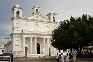 苏奇托托市内教堂