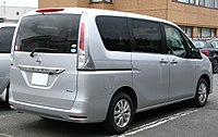 Nissan Serena C26 pre-facelift rear