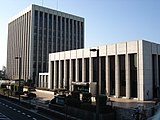 埼玉里索那银行总行，左栋为总行大楼，右栋为埼玉营业部 （埼玉市浦和区）