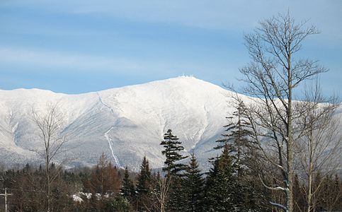 6. Mount Washington is the highest summit of the White Mountains and New Hampshire.