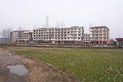 Buildings in Lingguandian Town.