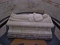 墓室内的孙中山卧像，灵柩位于卧像下方五米处。