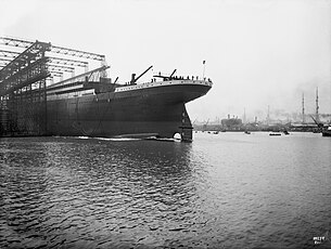1911年，下水仪式中的泰坦尼克号