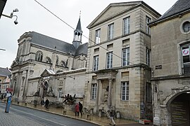 肖蒙耶稣会（法语：Collège des Jésuites de Chaumont）