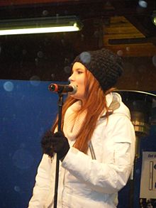 Minnah during a performance 2010