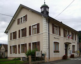 The town hall and school in Storckensohn