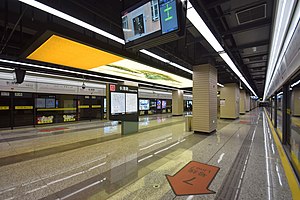 长清路站13号线月台