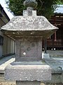 日本三乡市香取神社的三穴灯笼/