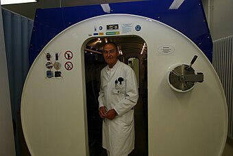 Neurologist Dietmar Schneider hyperbaric chamber