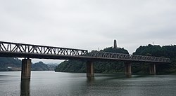 赤峰塔和焦柳铁路黔城沅江大桥