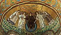 中：耶稣基督，两侧：大天使，左一：圣维塔，右一：拉文纳主教埃克勒修斯